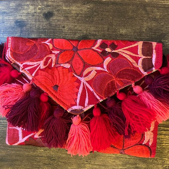 Spectacular gift! Gorgeous Handmade Embroided Clutch / Cross-body purse, Red - Picture 2 of 4